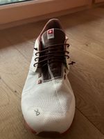 Freizeitschuh von „On“, Sonderedition Olympische Spiele 2024