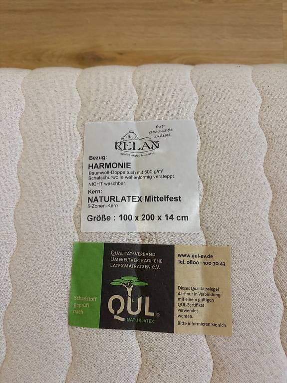 Matelas: Schafschurwolle Matratze Relax 2000 – D'occasion à Gurzelen par Na63 1