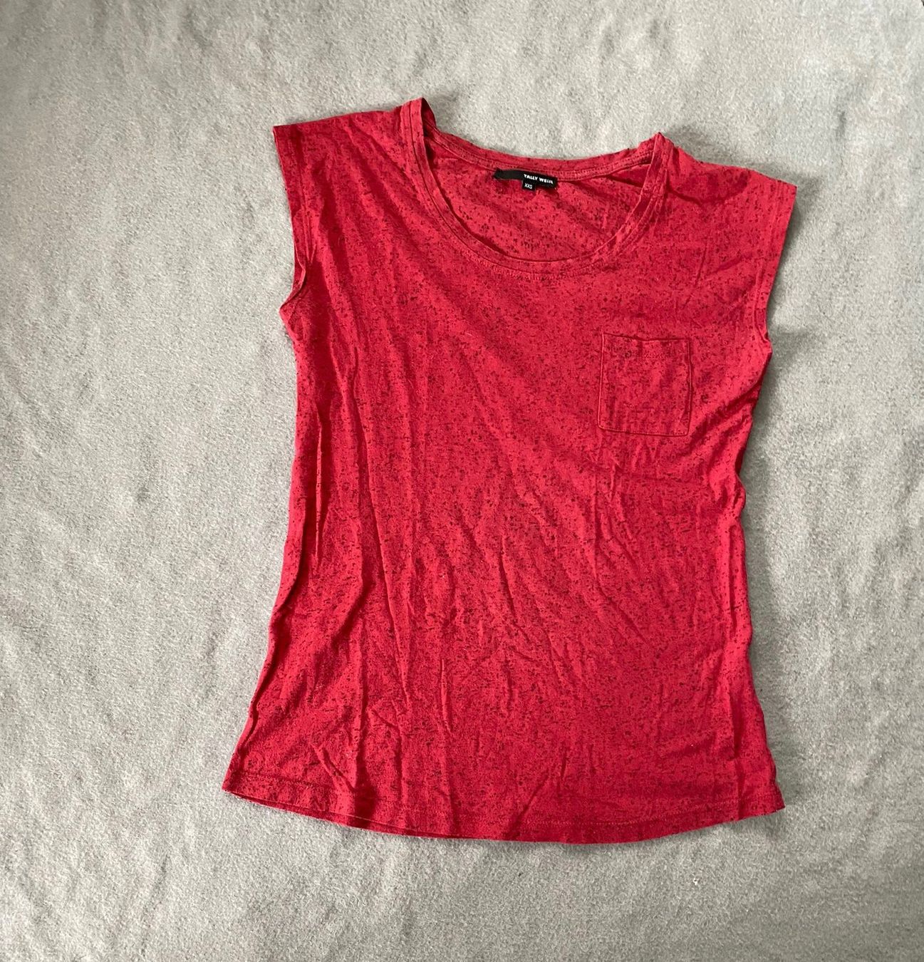 T-shirt: T-shirt rouge – Usato da Montreux venduto da Iza_81199 1