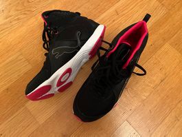 Neue Turnschuhe / Sneaker von Puma Gr. 37 Sohle 23 cm