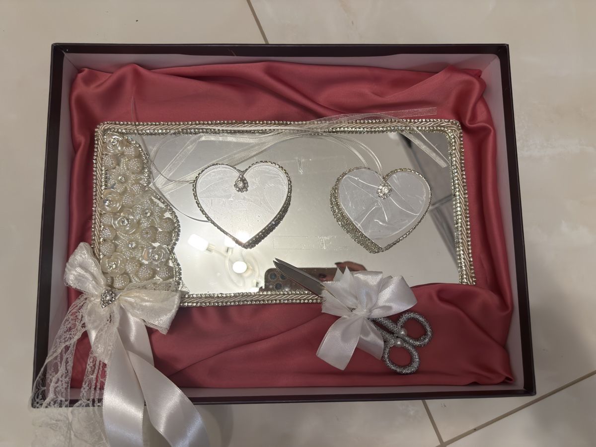 Tutte le decorazioni: Tablett-Set zur Hochzeit/Verlobung – Nuovo e nell'imballaggio originale da Biberist venduto da fit_88z6