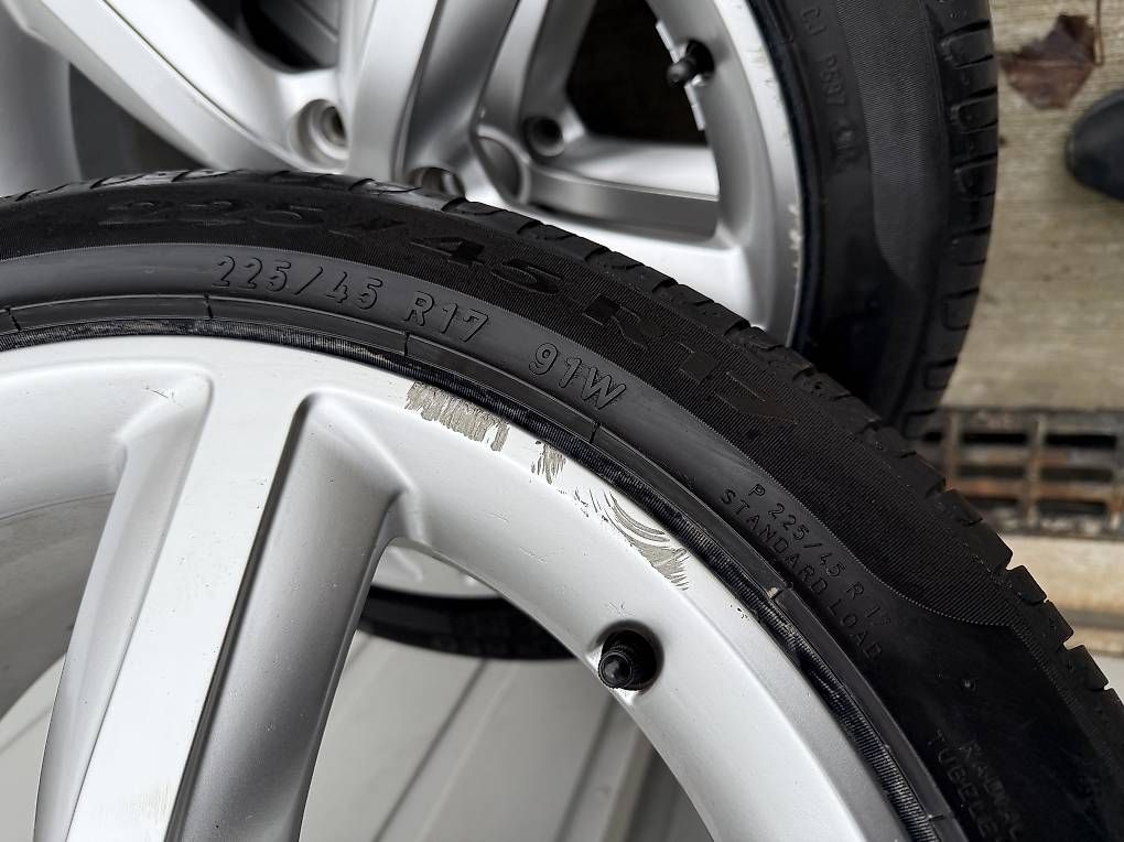 Audi Pneumatici & Ruote complete: Audi A3 Sommerräder 17 Zoll – Usato da Arbon venduto da Punt_31 3