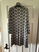 Unbenutztes Prada Minikleid, Grösse 38, Blumenmuster