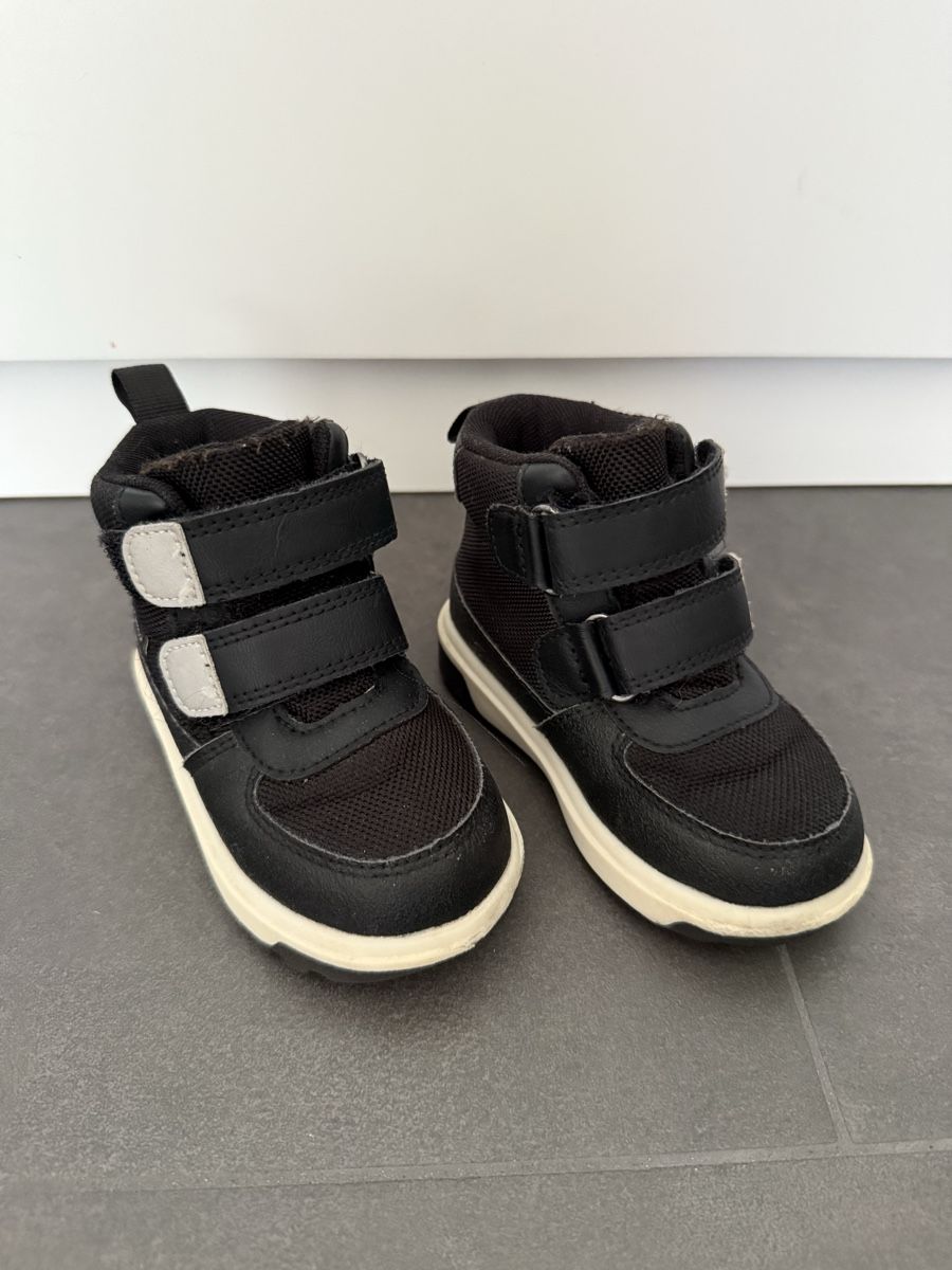 H&M Scarpe per ragazzi: H&M Kinder winter boots Gr.22 – Usato da Niederglatt ZH venduto da Vladaa