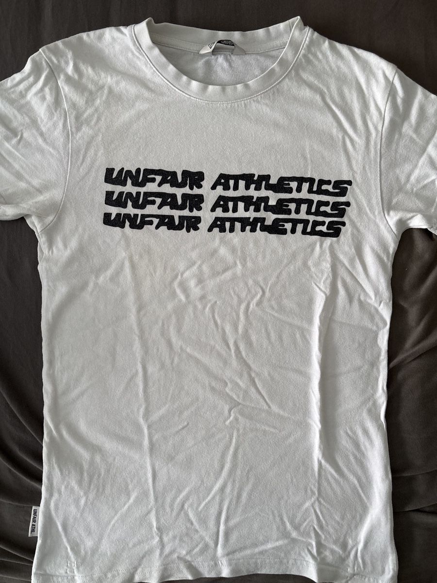 T-shirt: Unfair Athletics Shirt S – Usato da Winterthur venduto da rem_f7s2