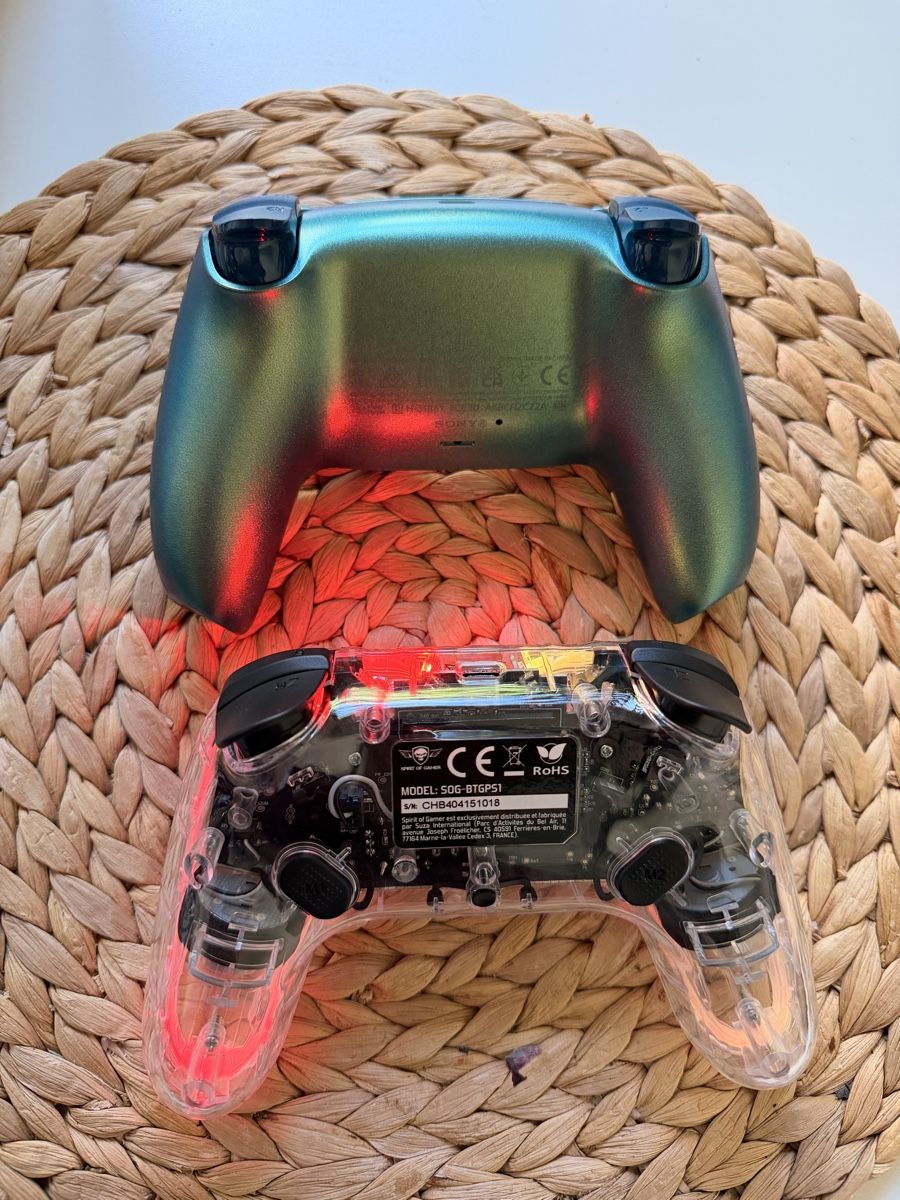 Systèmes de contrôle: Two Controllers, PS5 original and one custom, clear shell – Neuf (Voir description) à Genève par aki_xbk9 5