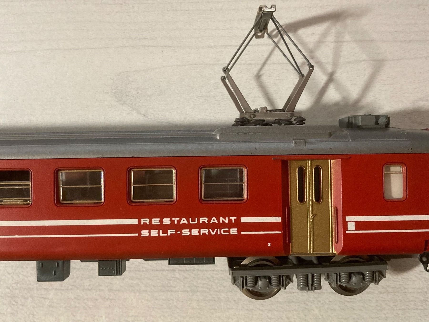 Lima Modelleisenbahnen: SBB Speisewagen – Gebraucht aus Basel von ce_mettier 6