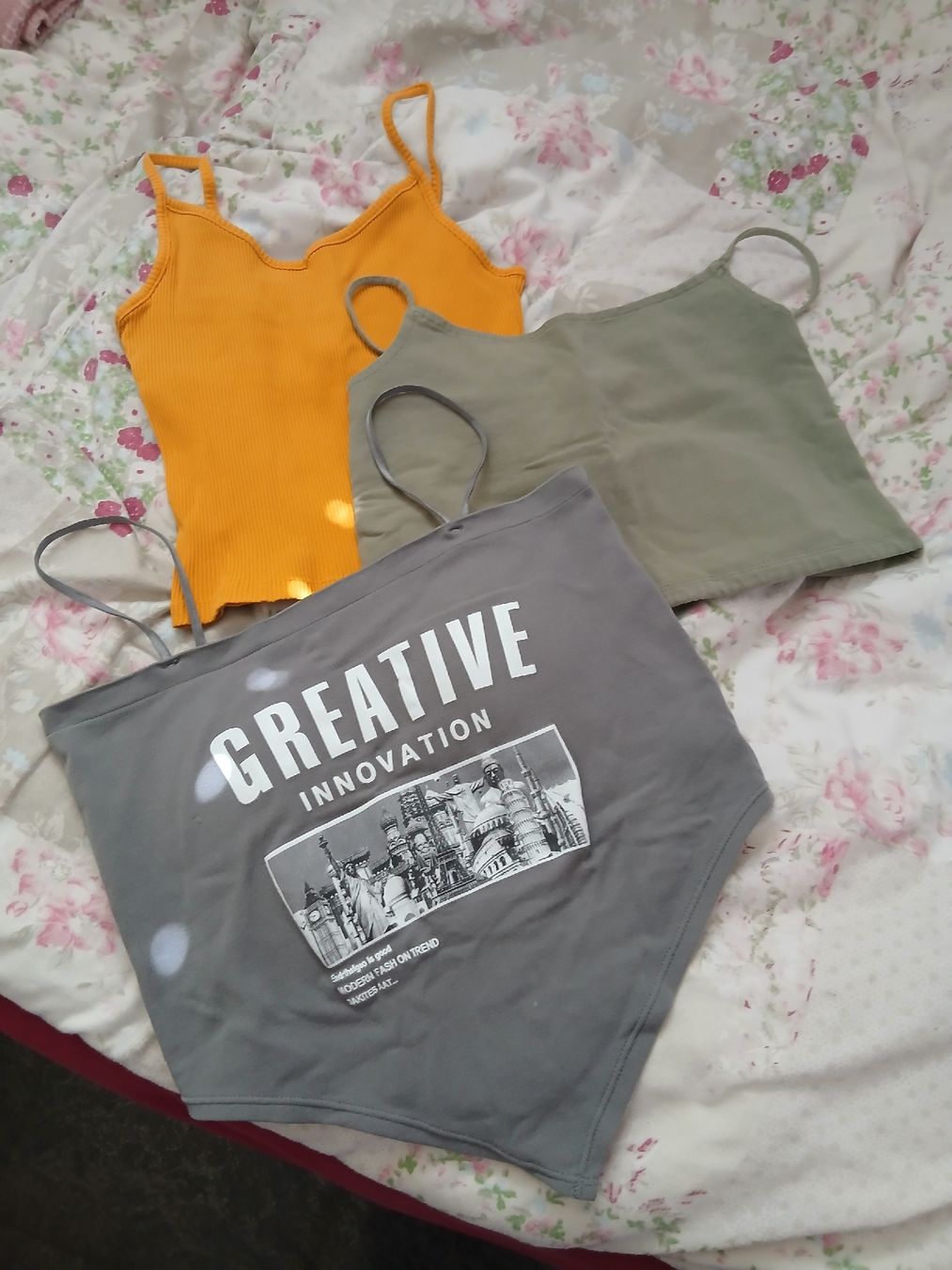 Kleiderpakete: Sommer Set: 3 Crop Tops, verschiedene Farben – Gebraucht aus Galgenen von Liv_Steinauer_1