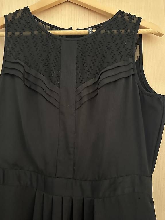 Kleider: Robe de gala – Gebraucht aus Muraz (Collombey) von dor_hp2w 1