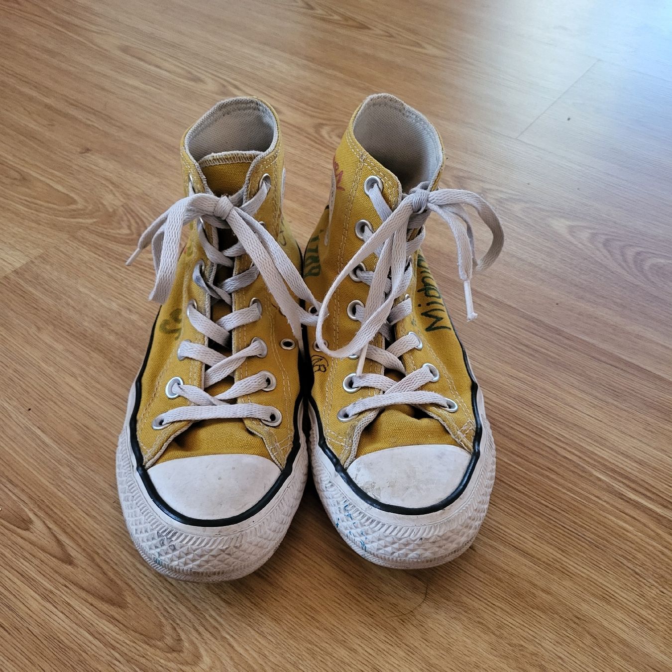 Converse Herrenschuhe: Baskets Converse customisées Taylor Swift – Gebraucht aus Montcherand von mam_6ctf 2