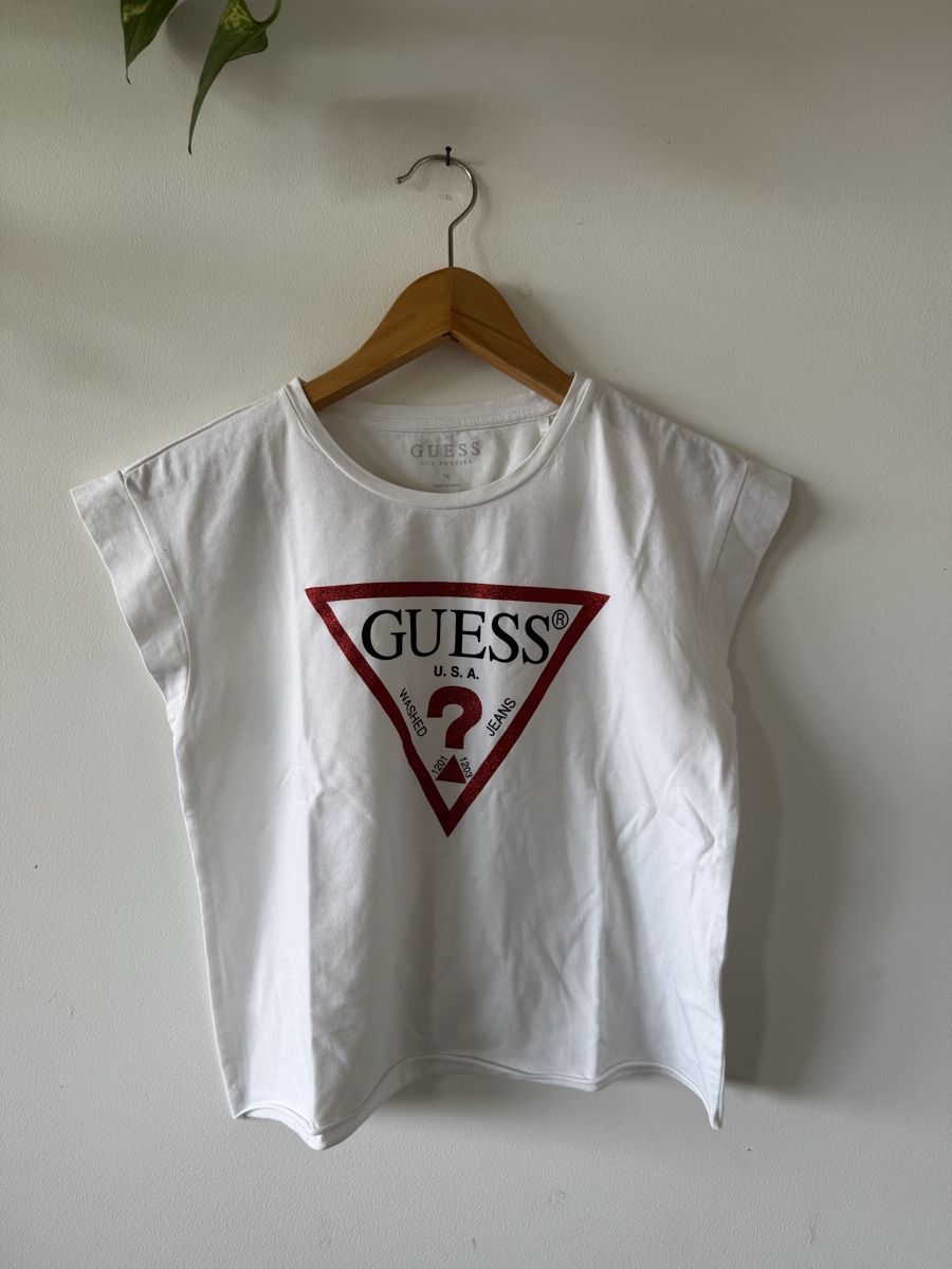 Guess Camicette, T-shirt & Top: T-shirt Guess blanc taille 16ans  – Usato da Cormondrèche venduto da ali_9zh5