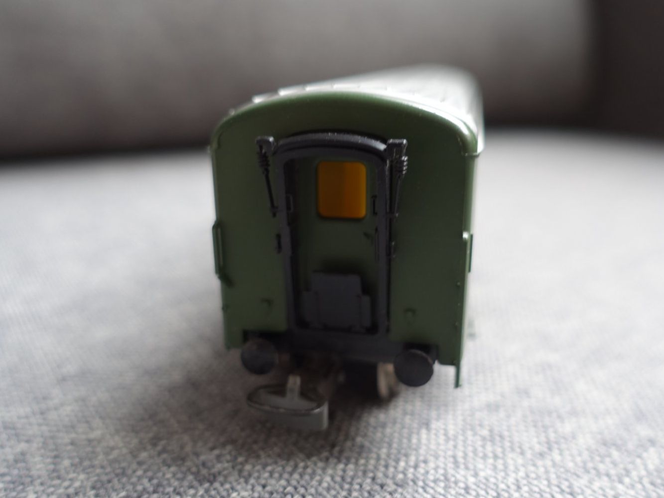 Kleinbahn Modellini di ferrovie: KLEINBAHN No. 381 BLS Einheitswagen 2. Klasse – Usato da Wallbach venduto da Sarrows 4