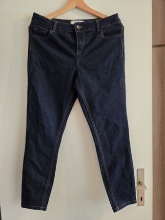 Damen Jeans dunkelblau Grösse 40 in sehr gutem Zustand
