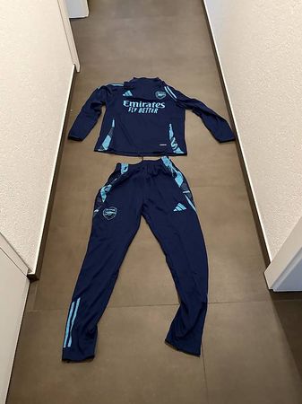 Arsenal Trainingsanzug, preis verhandelbar