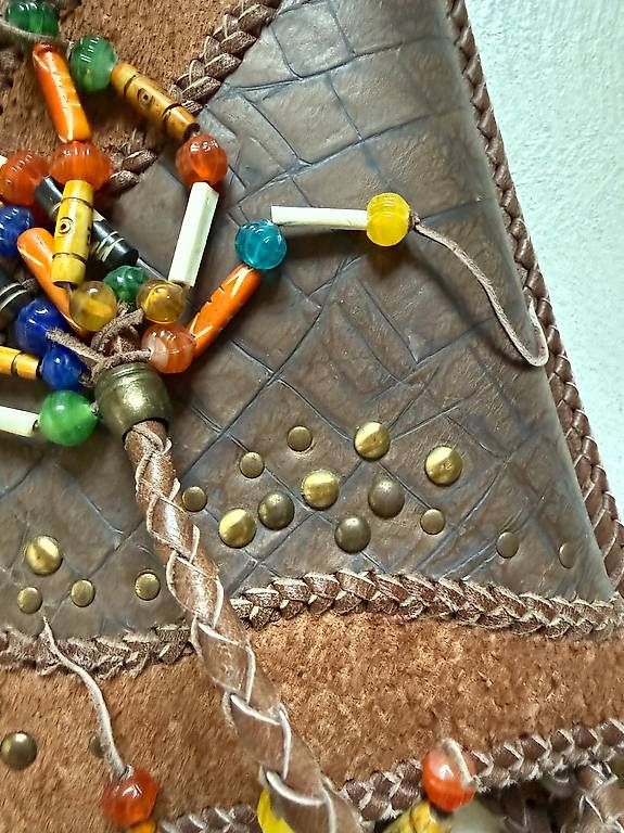 Borse: Handgemachte Ledertasche im Boho-/Western-Stil – Usato da Ebikon venduto da Isifasi 4