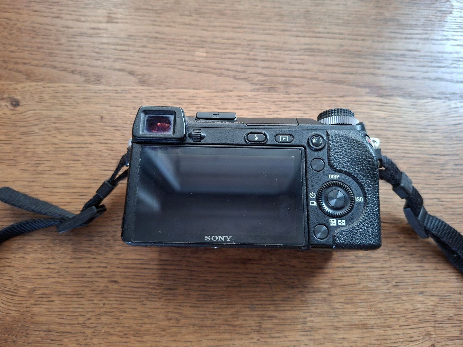Sony Fotocamera: Sony NEX-6 Systemkamera Body – Difettoso da Zürich venduto da Pascual 3