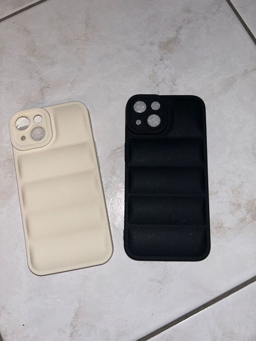 Apple Coques & Protection écran: Handyhüllen, Iphone 14, neu OVP – Neuf avec emballage d'origine à Hallwil par Zoeizy