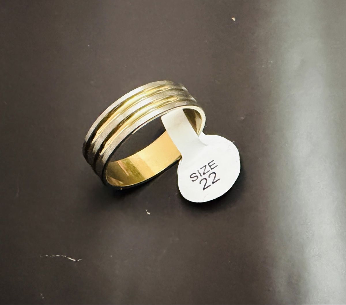 Anelli: Edelstahlring, Gold/Silber Design - Grösse 22 – Nuovo (secondo la descrizione) da Dietikon venduto da Emoruk 1