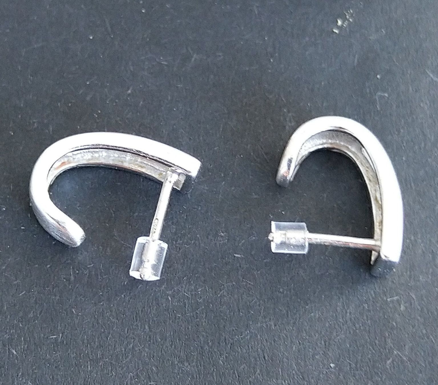 Orecchini pendenti & Orecchini a lobo: KLEINE OHRRINGE IN 925 SILBER – Usato da Romanshorn venduto da BoutiqueA 2