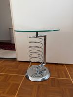 Hausräumung:  moderner Beistellrisch, Nebentisch, Garagedeko