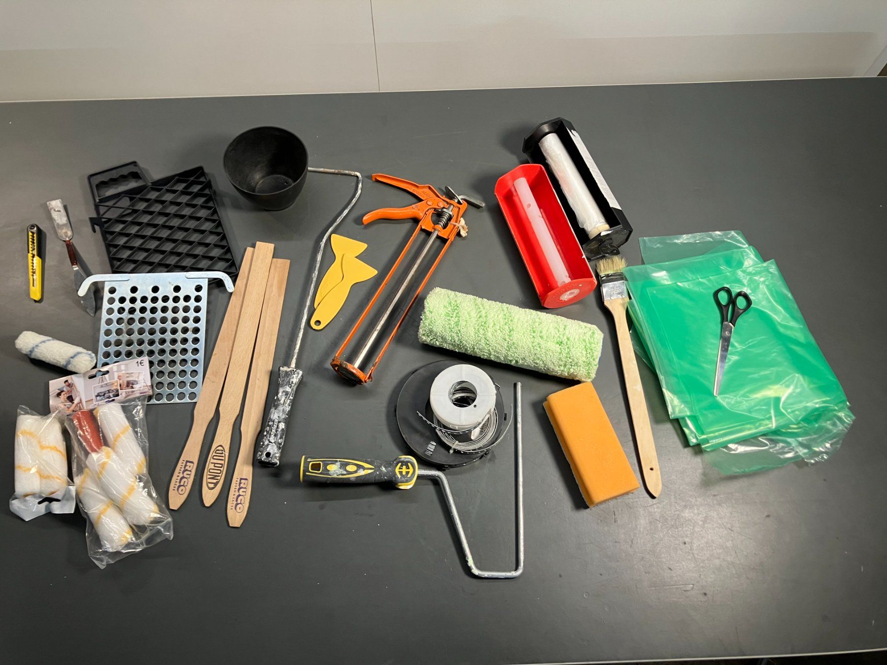 Alle Werkzeuge: gr. Post. div. Maler Material u. Werkzeug ab 1.- – Gebraucht aus Lichtensteig von Buy24International 6