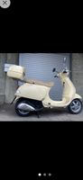 Vespa Primavera 125cc beige mit Topcase