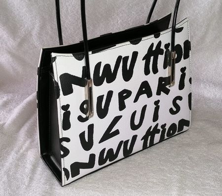 kleine, originelle Handtasche