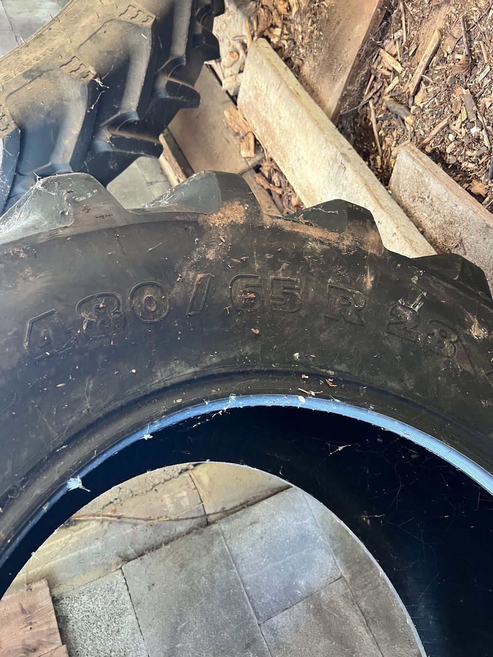 Michelin Pneumatici & Ruote complete: Reifen 480/65 R28 Michelin – Usato da Bleienbach venduto da sch_wh9d 2