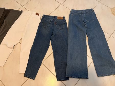 3 Jeanshosen, 1 Levis Frauen Xs/S 