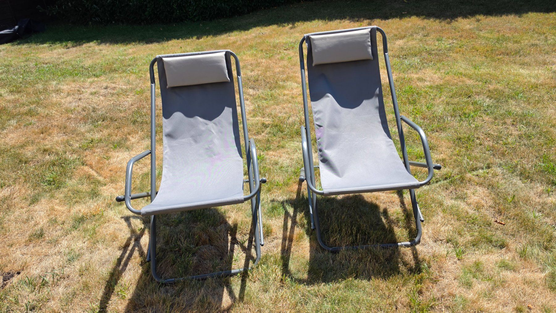 Chaises longues: Sonnenliegen – D'occasion à Bernhardzell par Mosolini