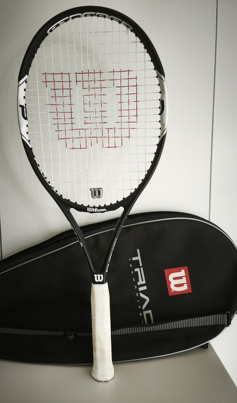 Wilson Raquettes: Wilson Federer Control 103 Racket mit Hülle – D'occasion à Hagendorn par Thom.74