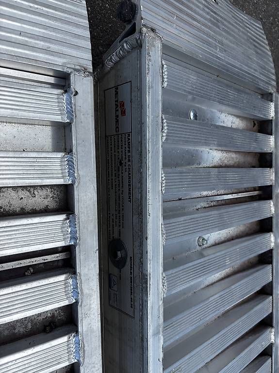 Rampe di accesso: Verladerampe – Usato da Kriechenwil venduto da FK-Holz 2