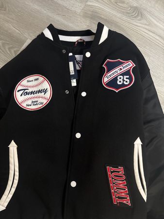 Tommy Jeans College Jacke, Grösse L, neu mit Etikett!