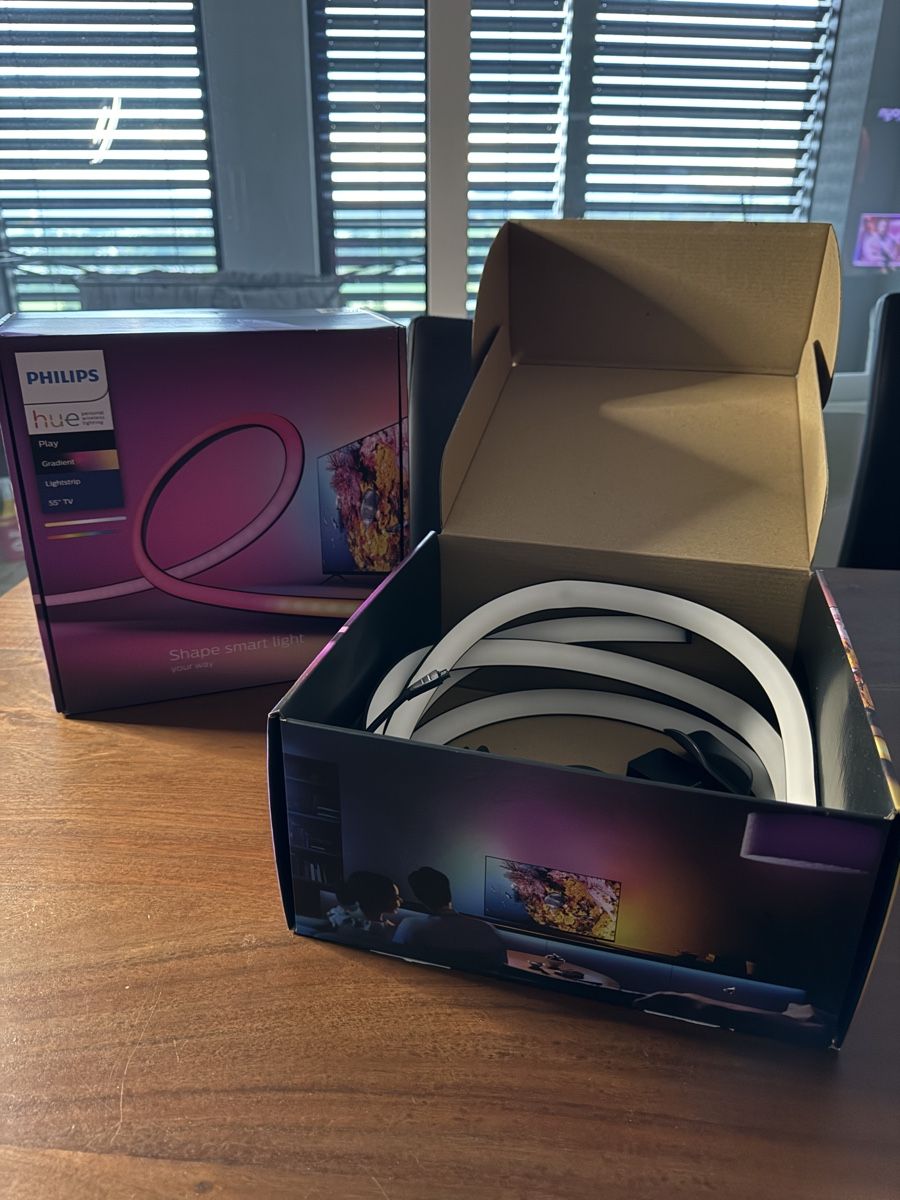 Philips Lampade: Philips Hue Set / Sync box, Light Strip, Glühbirnen and more – Usato da Pratteln venduto da FabianApp 3