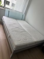 Doppelbett mit Glas-Kopfteil inkl. 2 Matratzen