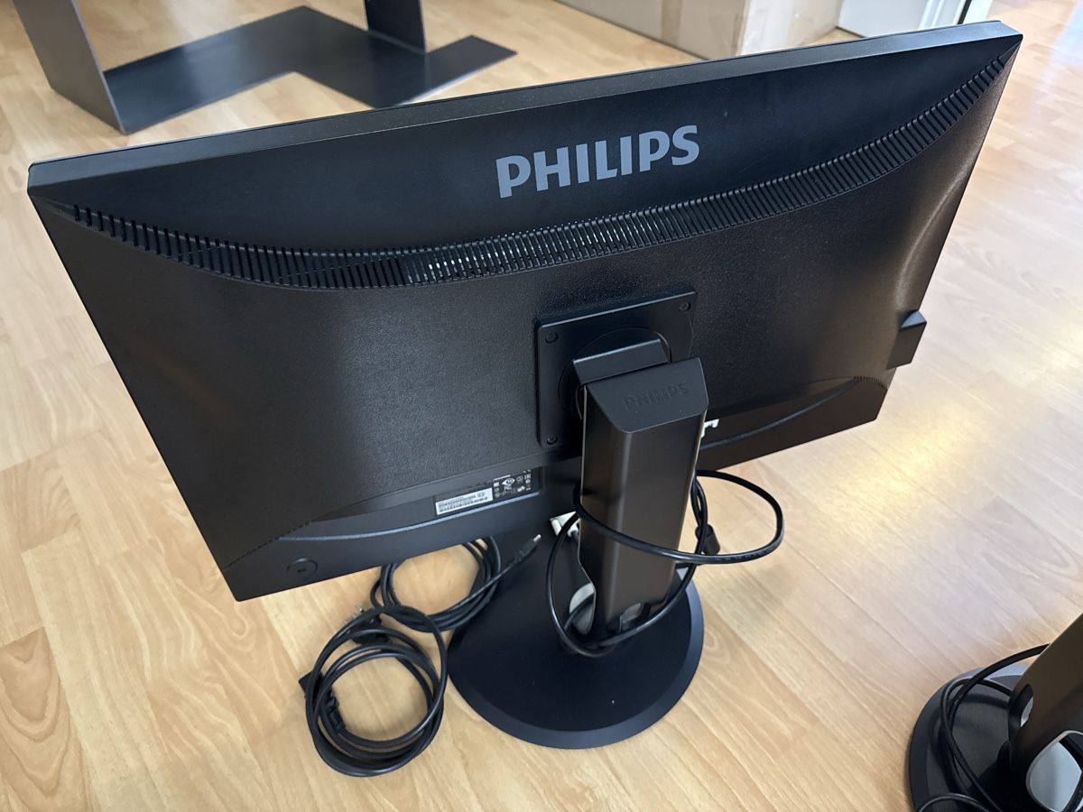 Philips Monitor: Philips 273P3L 27 pouces  – Usato da Onnens FR venduto da Gggandolfi 1