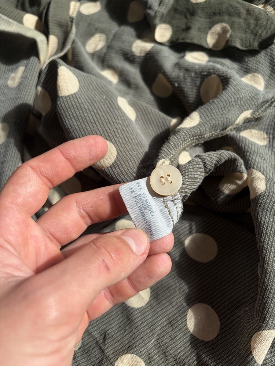 Givenchy Camicette: Vintage Givenchy En Plus Polka Dot Shirt  – Usato da Brislach venduto da edu_t6pq 3
