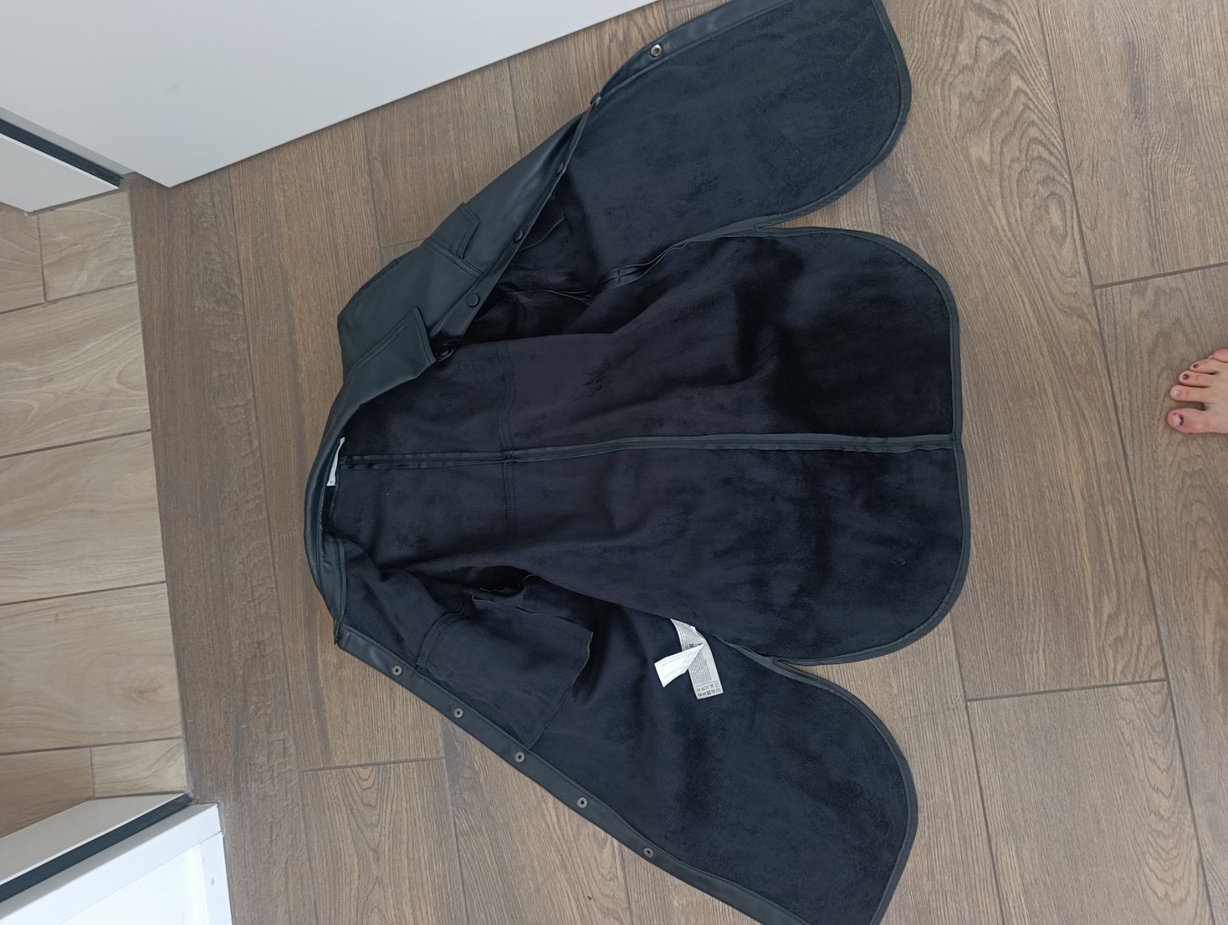 Zara Chemisiers: Bluse/Jacke in Lederoptik Gr. 34 – D'occasion à Dietikon par iksan 9