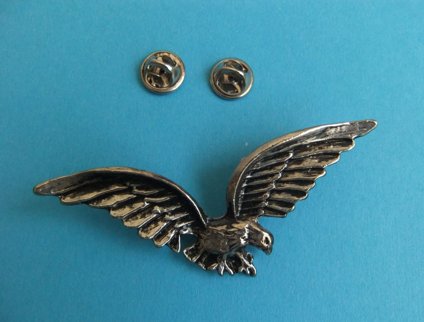 Placchette & Badge: 2 x Pin mit Weisskopfseeadler – Usato da St. Niklaus VS venduto da wunschlos54 2