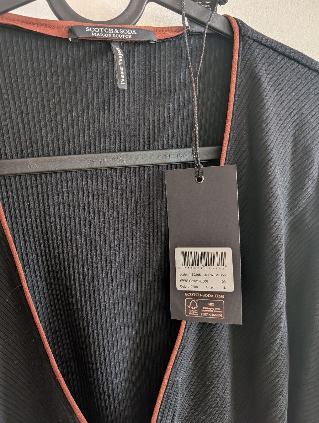 Maison Scotch Camicette: Scotch & Soda black top, long sleep, V-neck – Nuovo e nell'imballaggio originale da Schwerzenbach venduto da may_5qnm 2