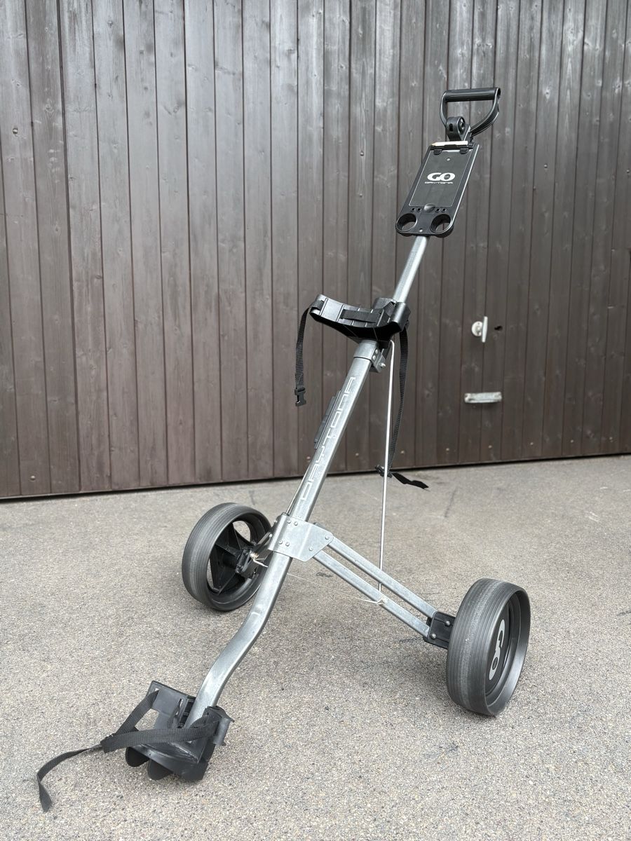 Trolley: Daytona Go Classic Push/pull golf trolley – Usato da Unterengstringen venduto da gal_9y2l