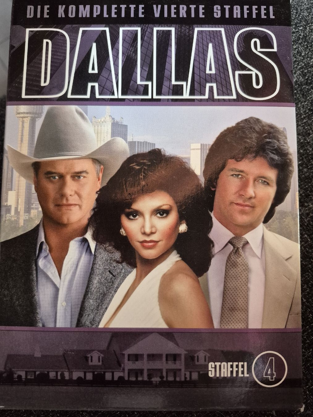 Tutti i DVDs: Dallas - Die komplette vierte Staffel – Usato da Malters venduto da buzeli2