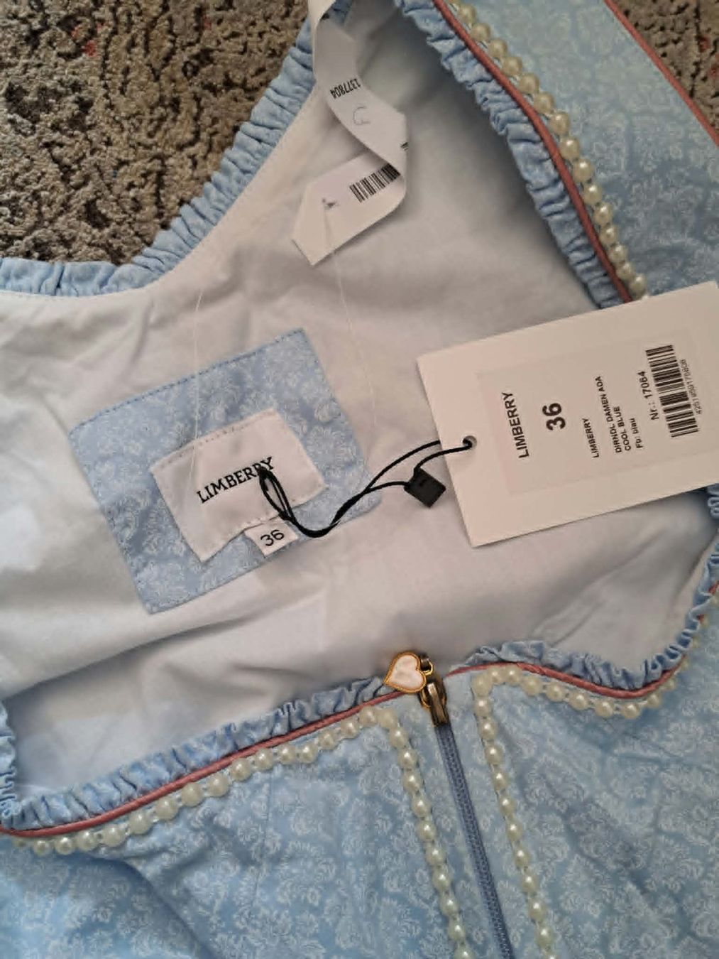 Kleider: Limebrry Dirndl hellblau Grösse 36 – Gebraucht aus Saas Grund von IvanaXY 6