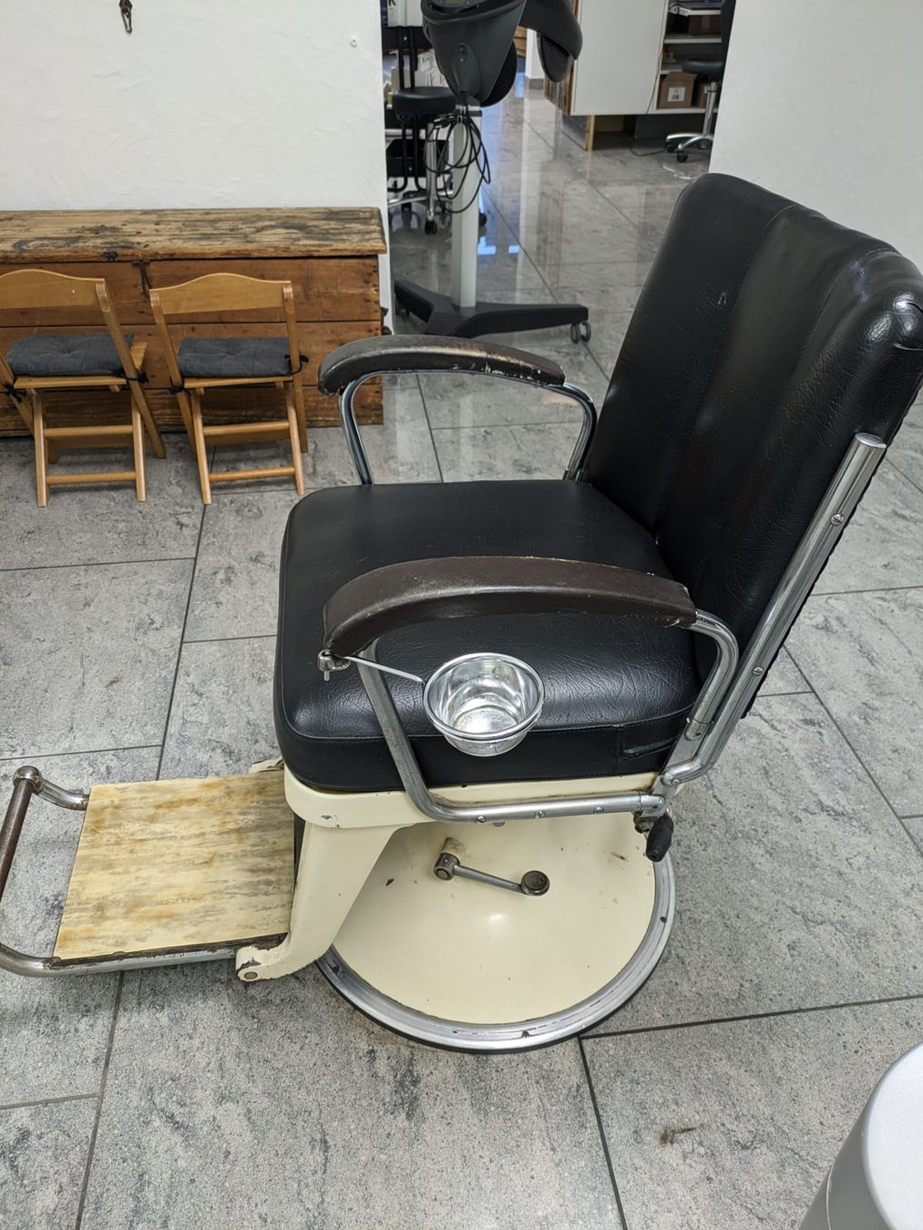 Sedie: Coiffeurstuhl / Coiffure / Hairstyle – Usato da Bleienbach venduto da nick.v1 4