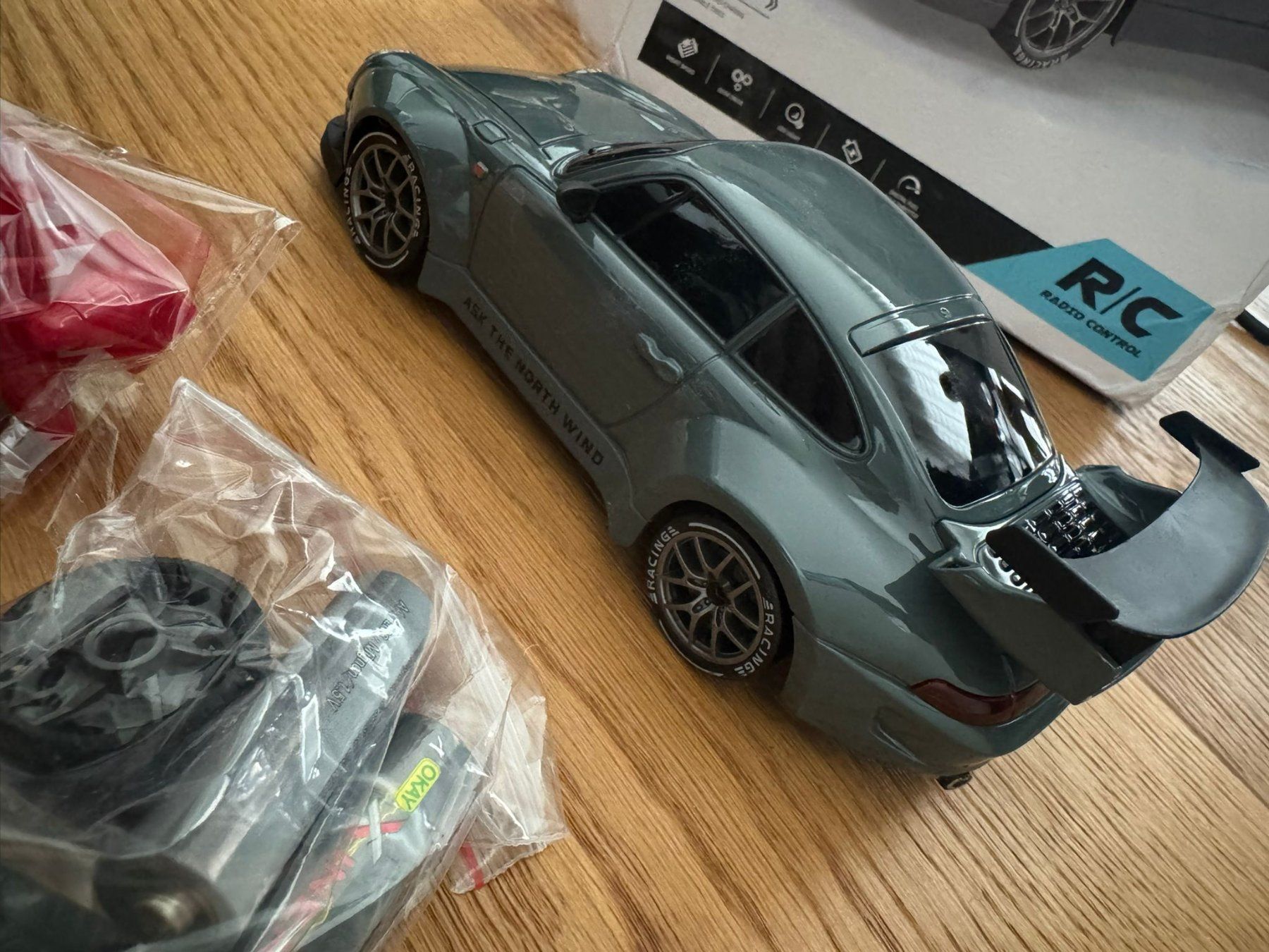 RC Modellbau: Ferngesteuertes Drift-Auto 4WD – Neu (gemäss Beschreibung) aus Büron von bio_z8xw 8