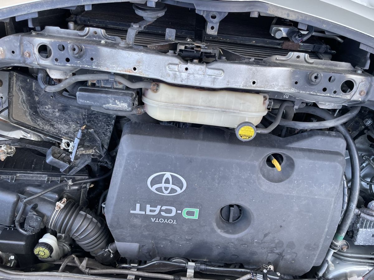Toyota Automobili: Toyota Corolla Verso 2.2 Diesel – Difettoso da Herisau venduto da tinnitus2205 2