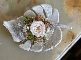 Blumendeko Blatt mit Rose