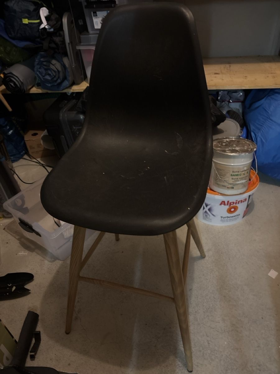 Sgabelli: 2 Schwarze Barhocker – Usato da Bichelsee venduto da M1986