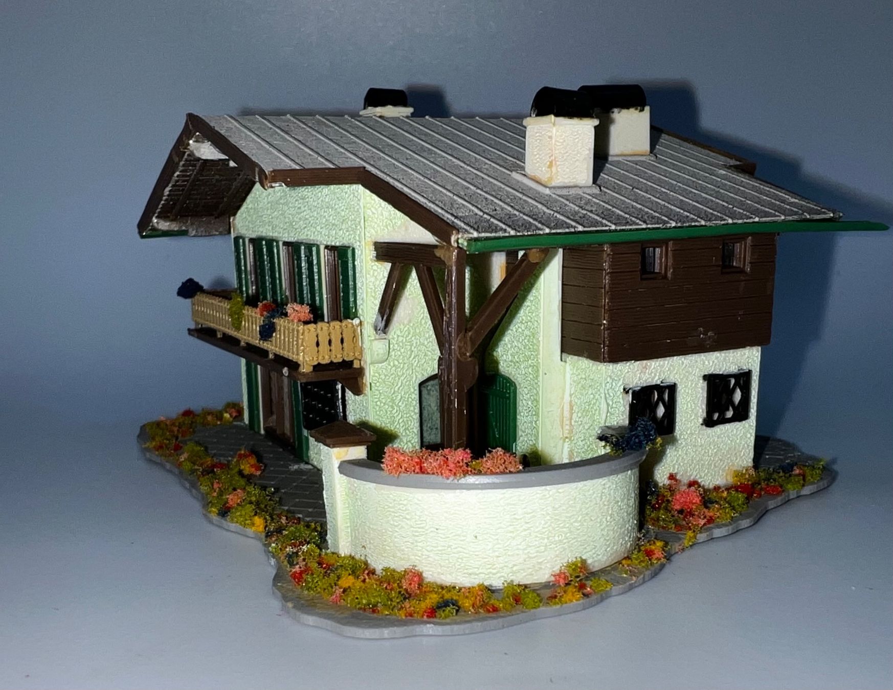 Vollmer Modelleisenbahnen: Vollmer -N, Chalet Auerhahn (7748) – Gebraucht aus Basel von jonnyhaas 1