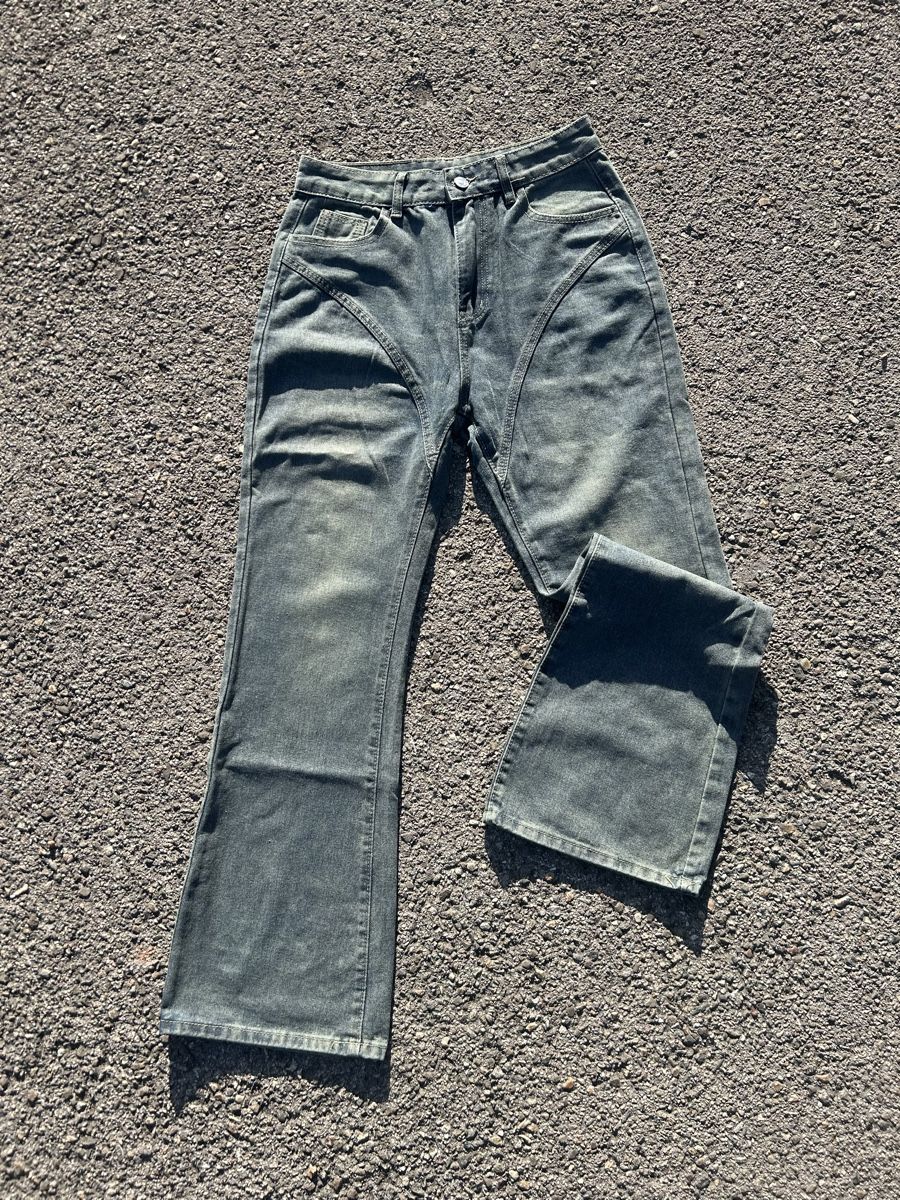 Jeans: JEAN FLARE / BOOTCUT GRIS DÉLAVÉ – Nuovo e nell'imballaggio originale da Saulcy venduto da kik_2yfj